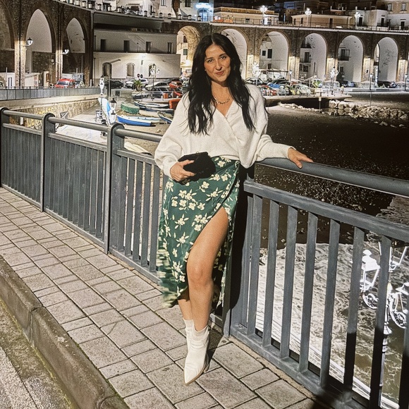 Meet your Posher, Samya - Picture 1 of 1